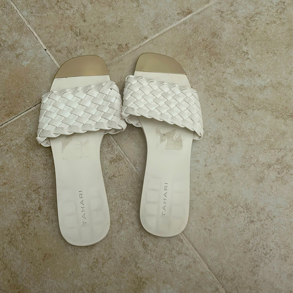 White Sandal Gold Shiny Toe